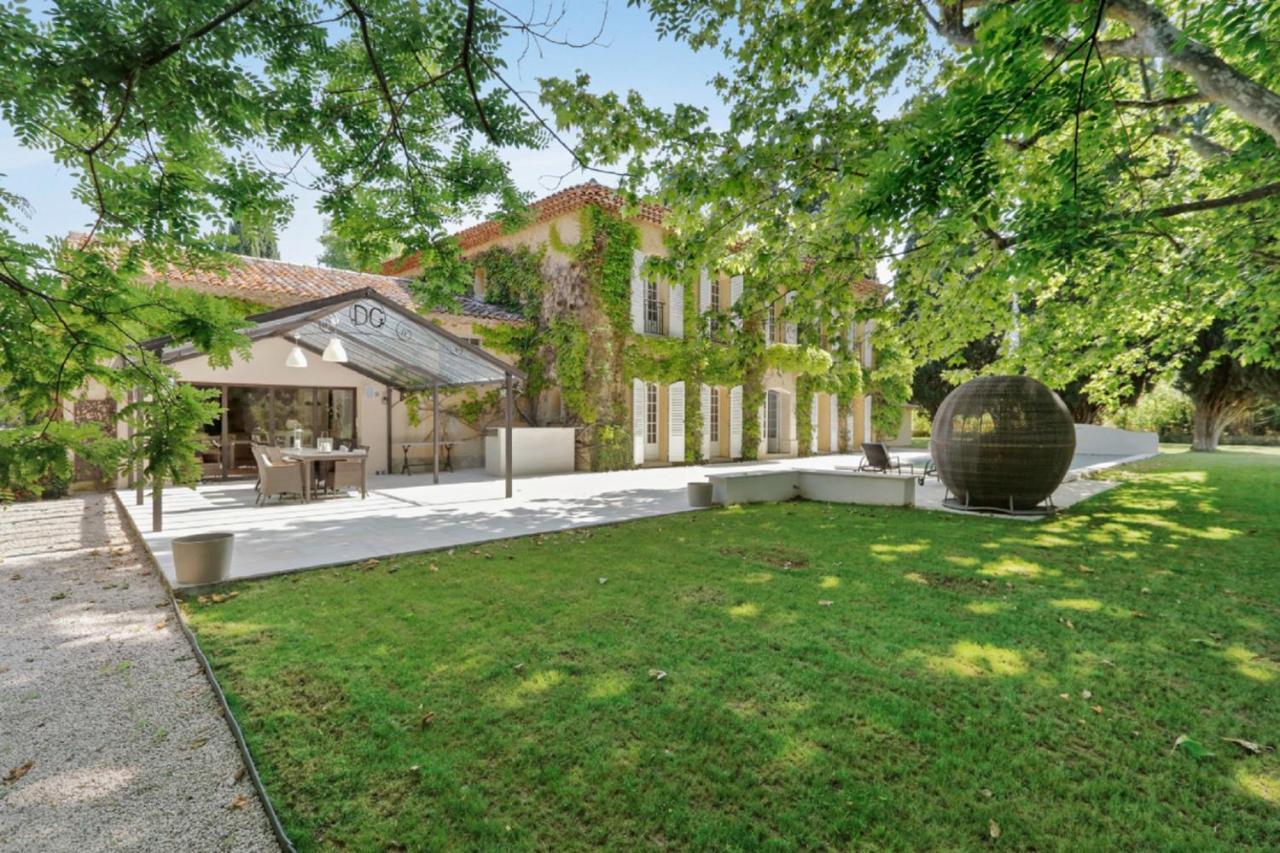 Bastide De Gueissard Bed & Breakfast แซ็งต์-ซีร์-ซูร์-แมร์ ภายนอก รูปภาพ